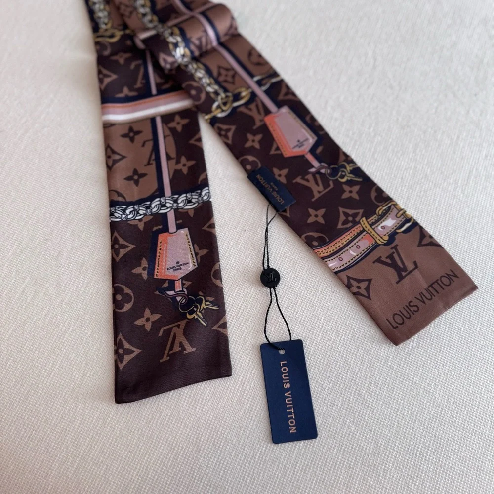 Louis Vuitton Monogram Silk Bandeau Scarf Brown Pink Chain Print BB Twilly New - Picture 8 of 8